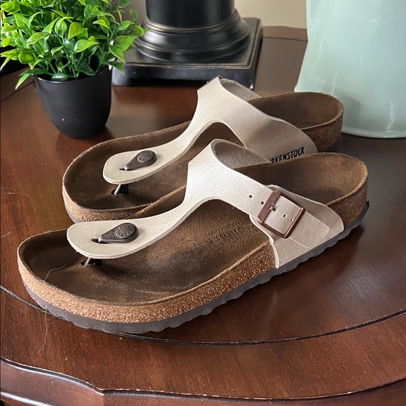 Ladies Birkenstock Cream Sandals with Brown suede Footbed - Picture 4 of 9